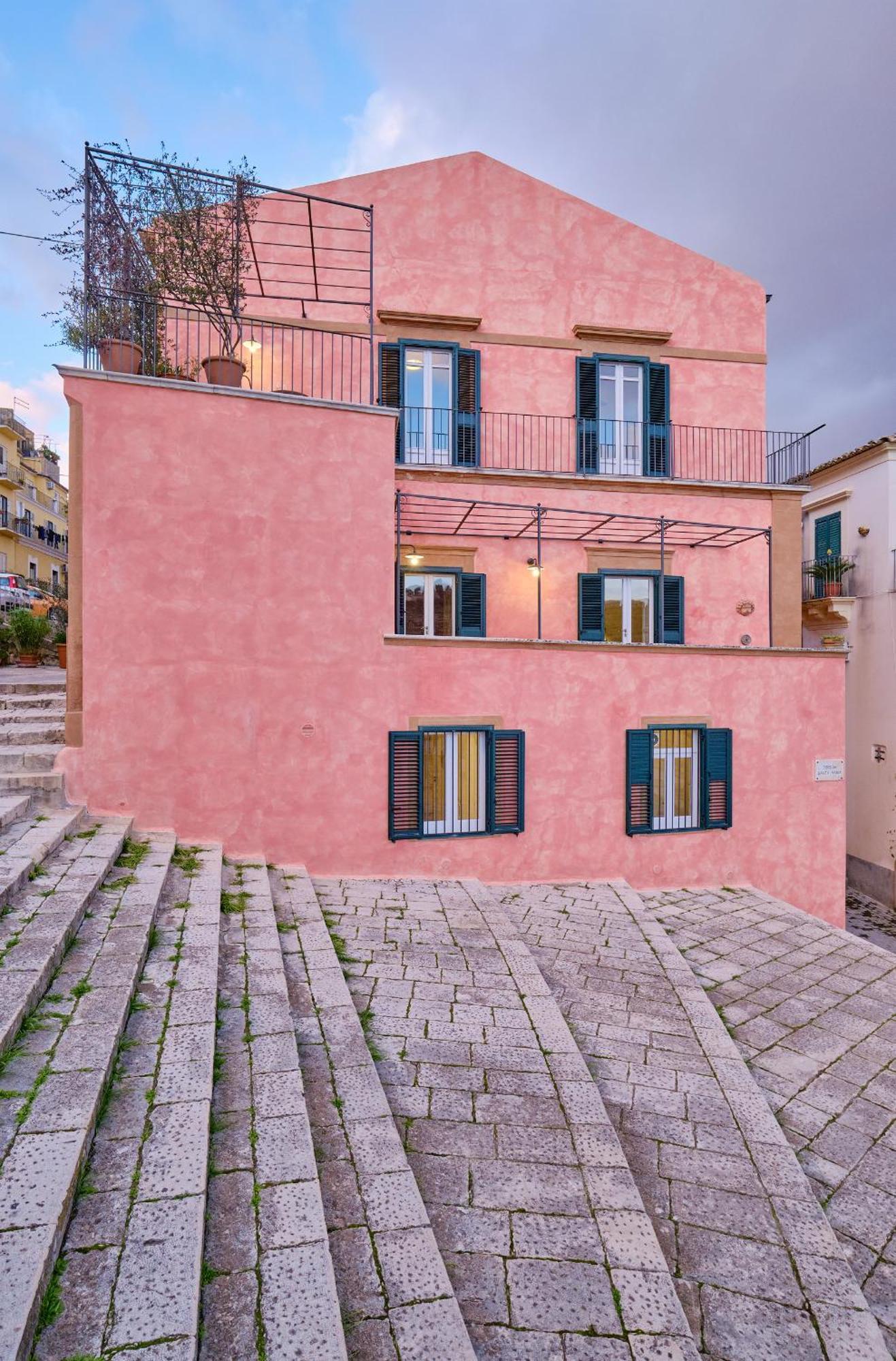 Casa Rosa Lägenhet Ragusa Exteriör bild