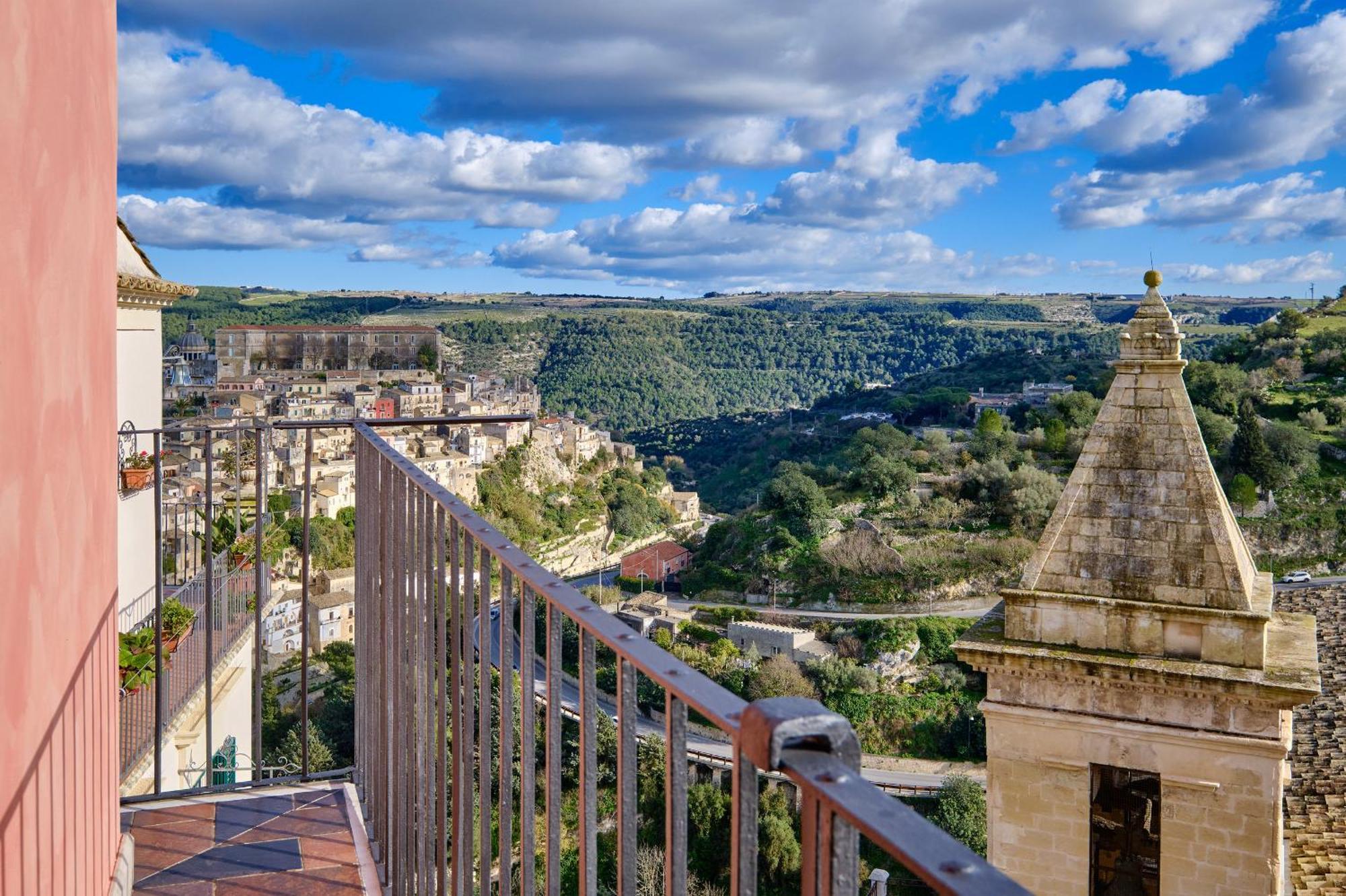 Casa Rosa Lägenhet Ragusa Exteriör bild
